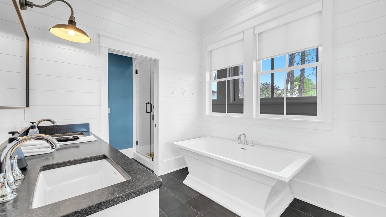 Photo of Bathroom in Sunnyside