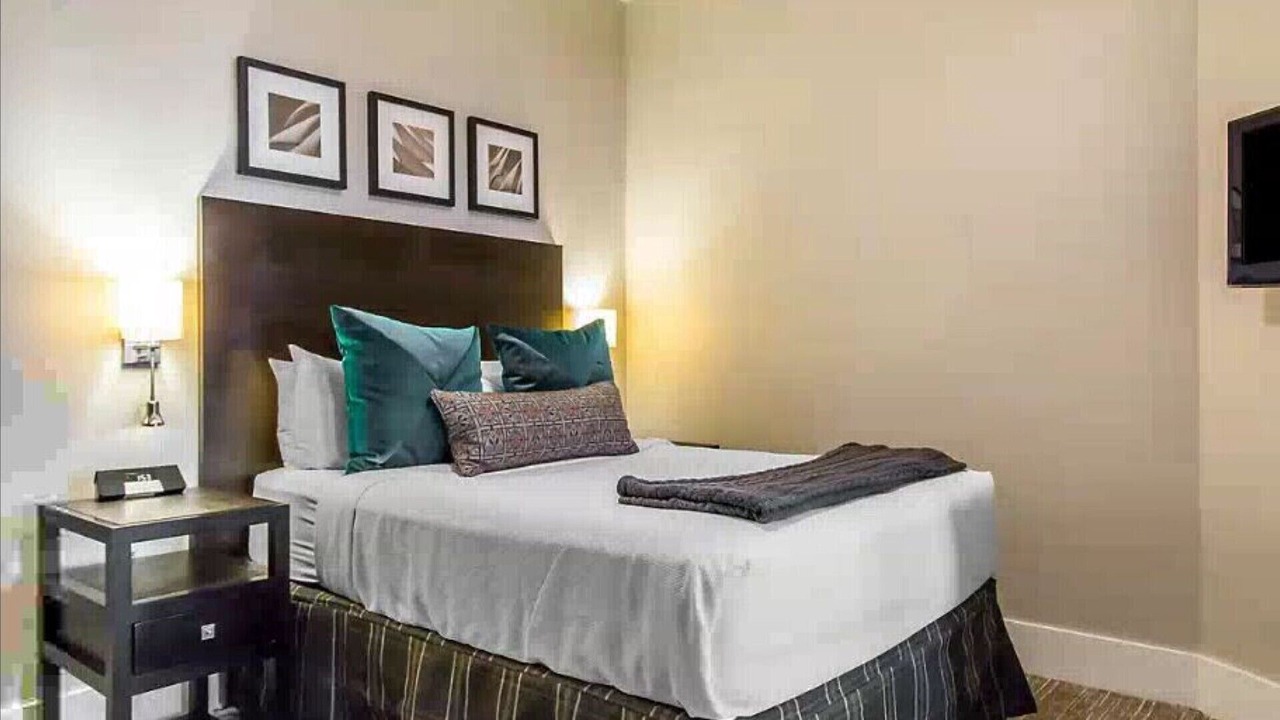 Photo of Bedroom in Historic District - North