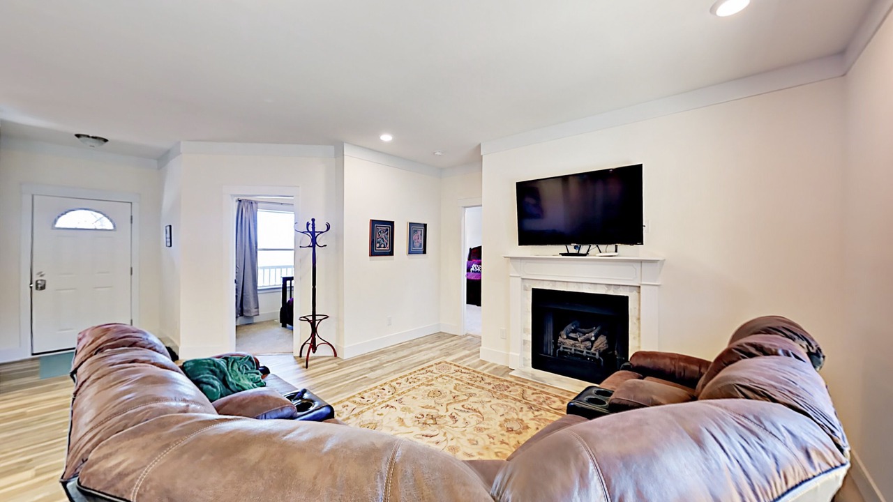 Photo of Livingroom in Weaverville