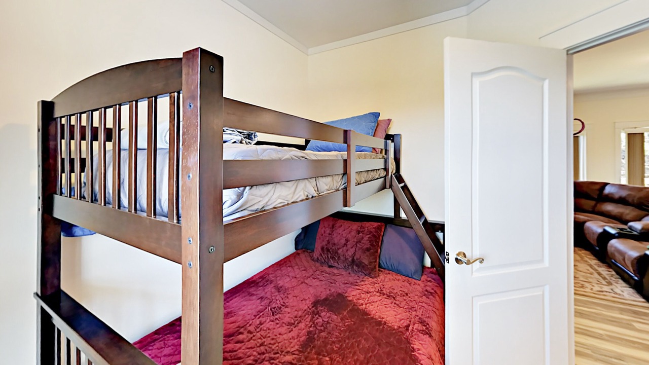 Photo of Bedroom in Weaverville