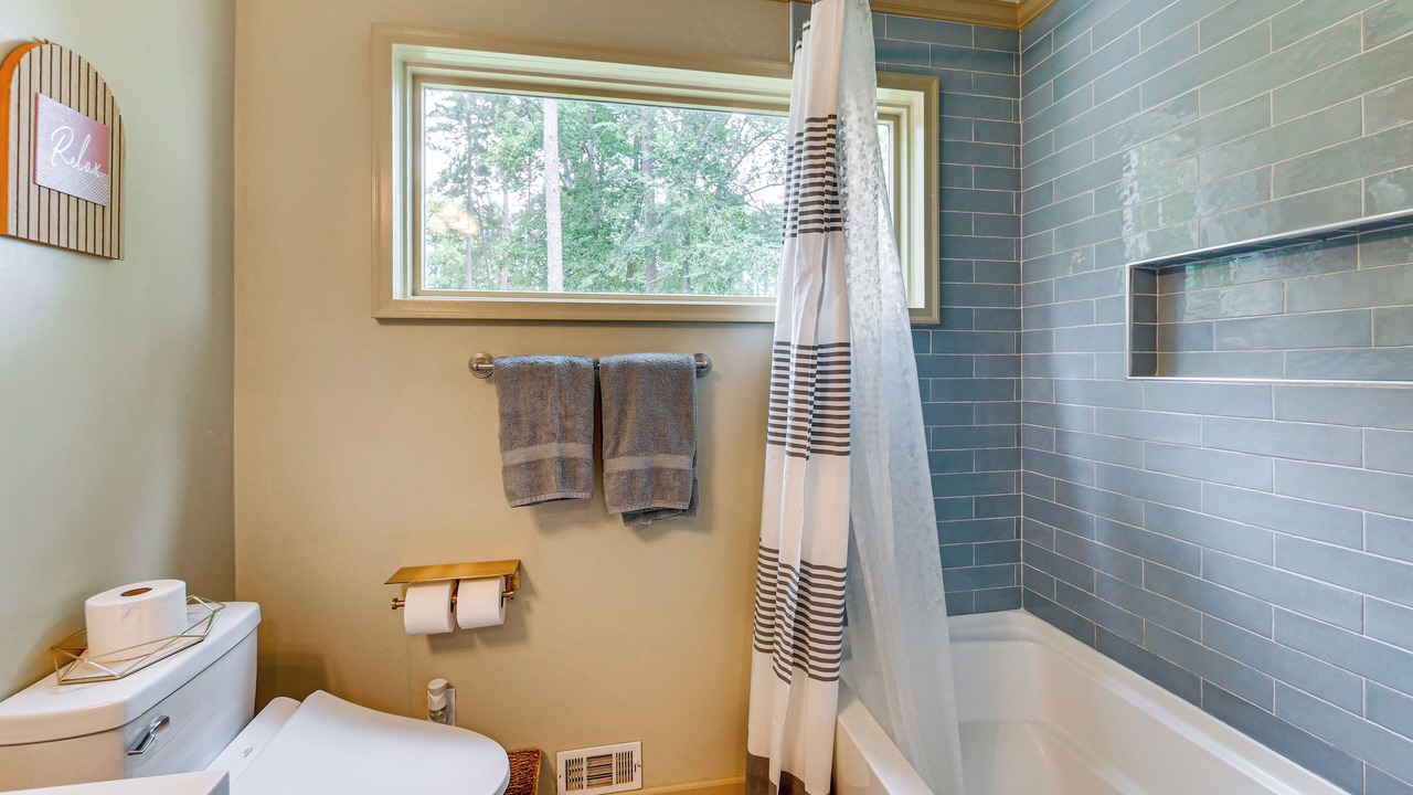Photo of Bathroom in Eatonton