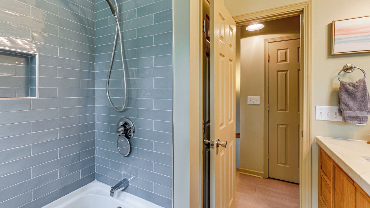 Photo of Bathroom in Eatonton