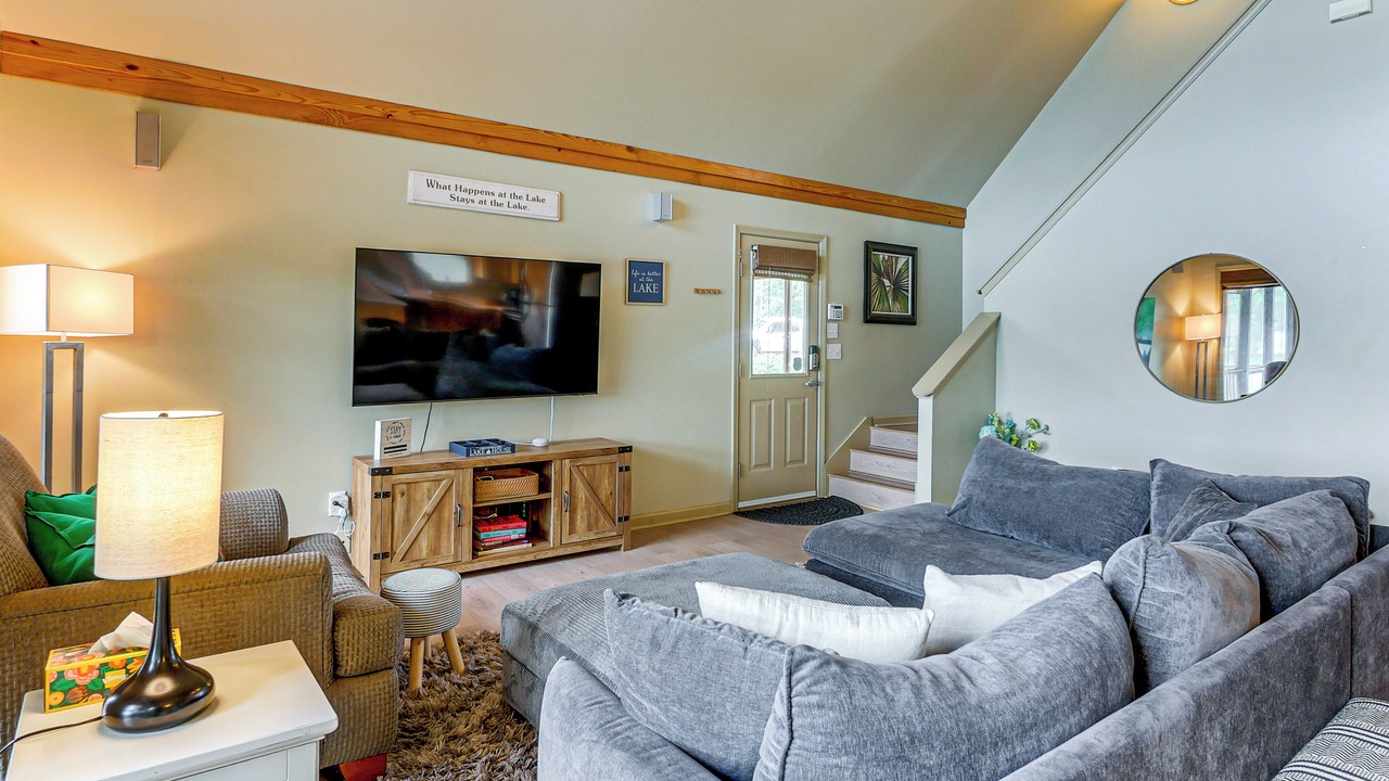 Photo of Livingroom in Eatonton