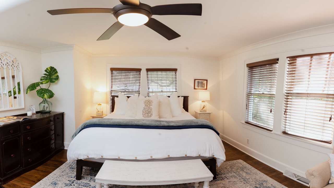 Photo of Bedroom in Riverland Terrace