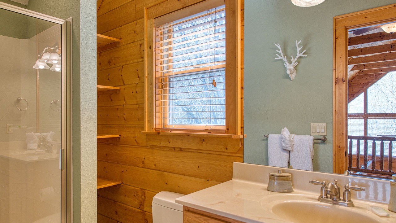 Photo of Bathroom in Maggie Valley