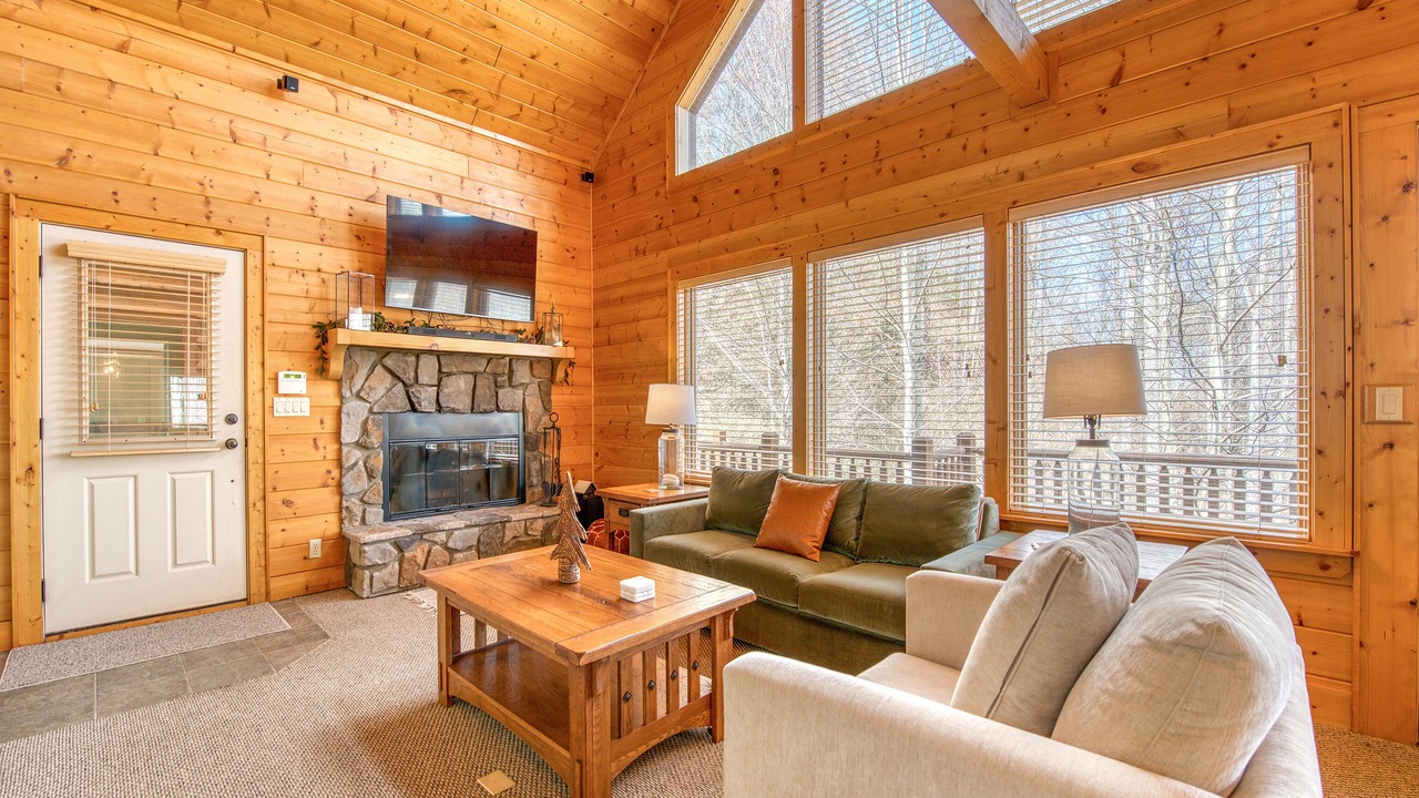 Photo of Livingroom in Maggie Valley