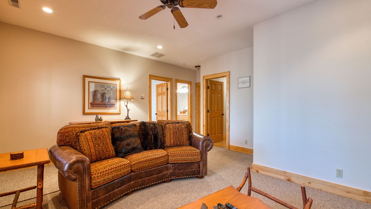 Photo of Livingroom in Maggie Valley