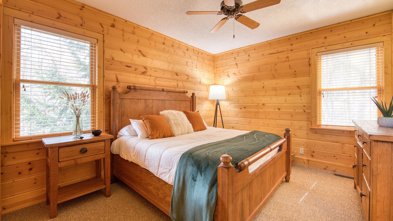 Photo of Bedroom in Maggie Valley