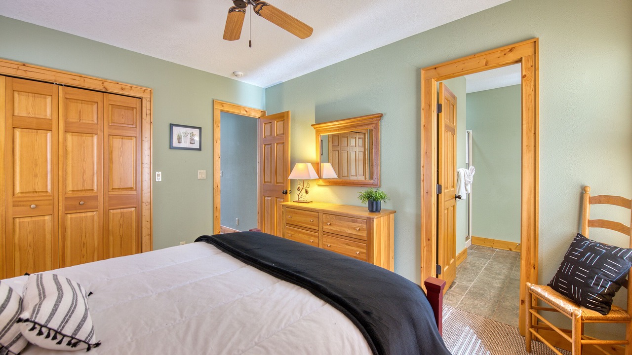 Photo of Bedroom in Maggie Valley