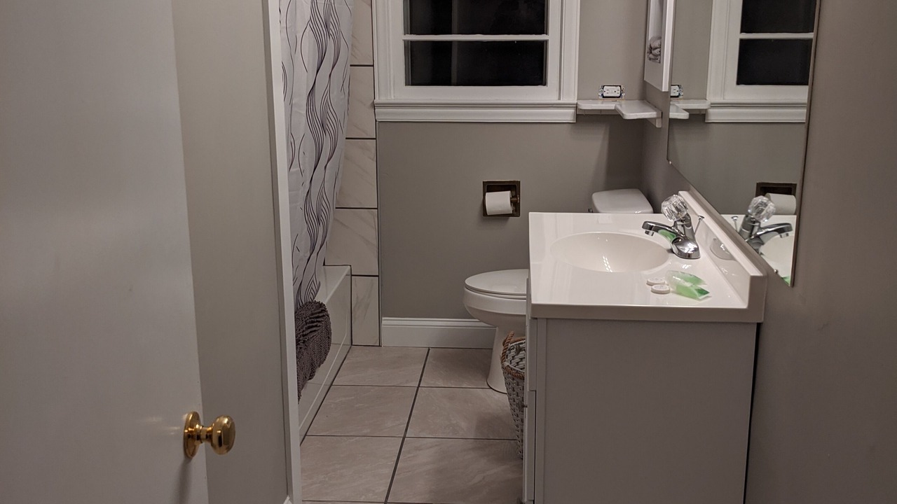 Photo of Bathroom in Guntersville