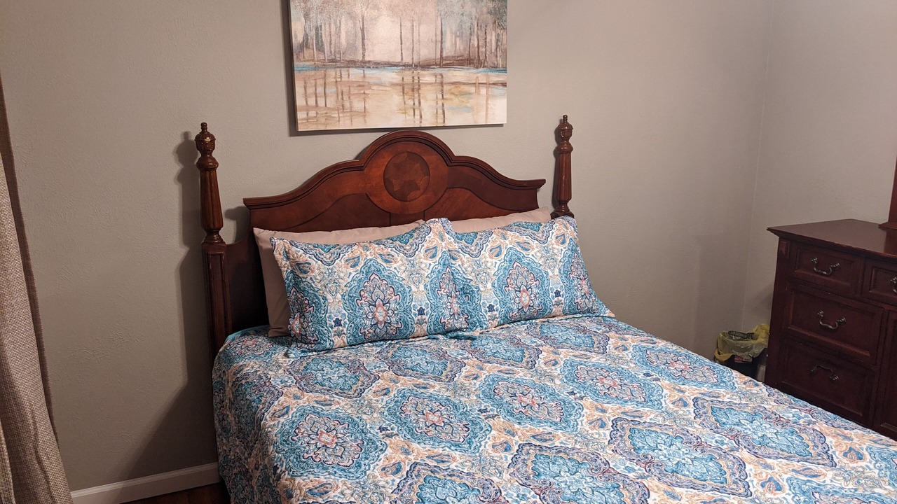 Photo of Bedroom in Guntersville