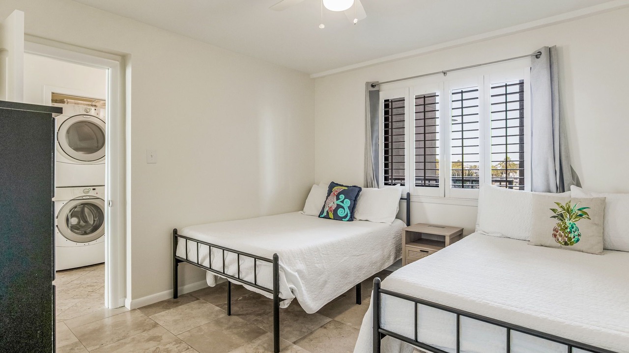 Photo of Bedroom in Orange Beach East