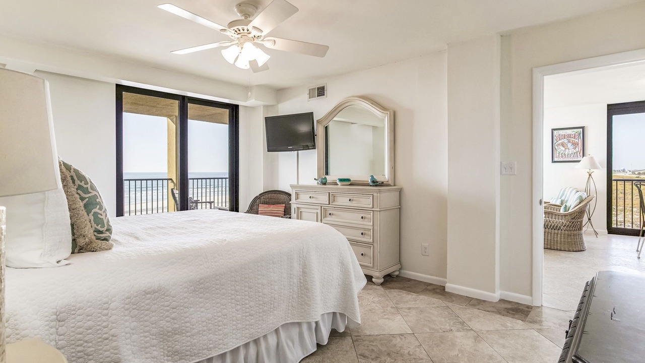 Photo of Bedroom in Orange Beach East