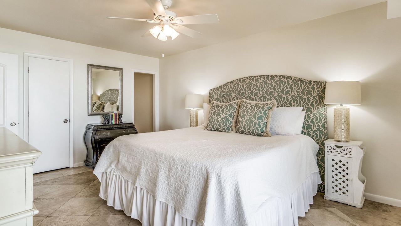 Photo of Bedroom in Orange Beach East