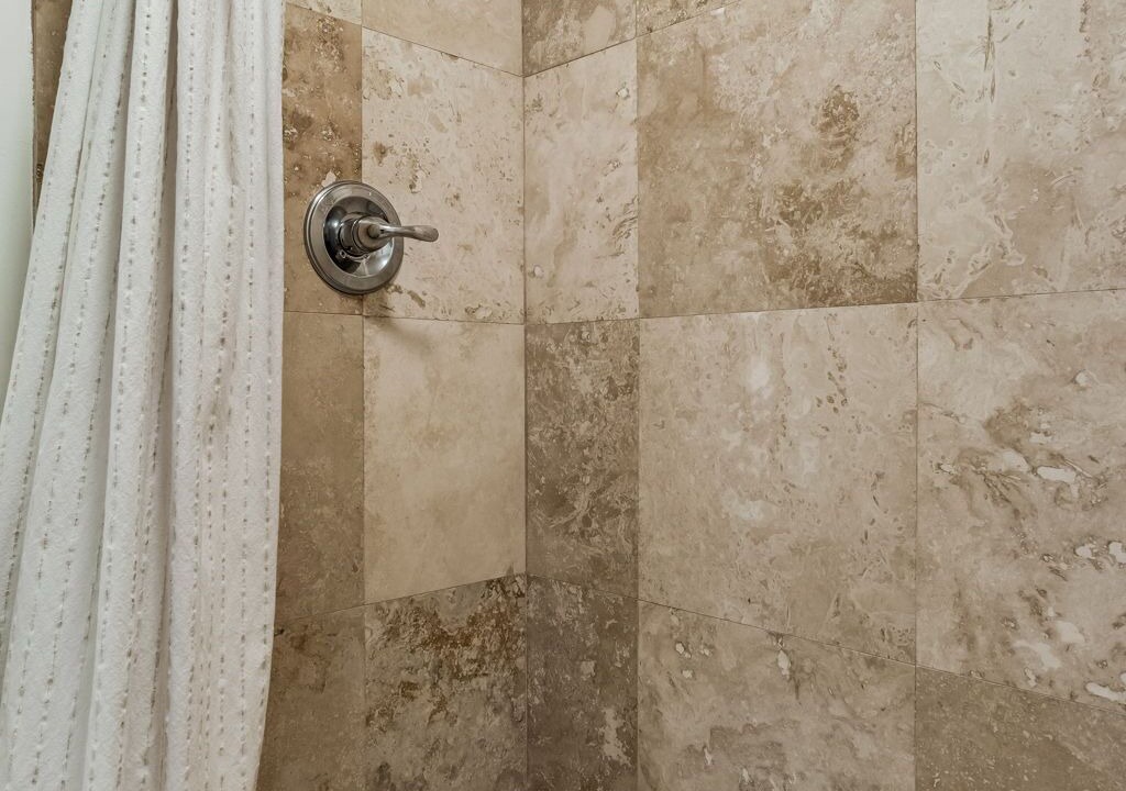 Photo of Bathroom in Orange Beach East
