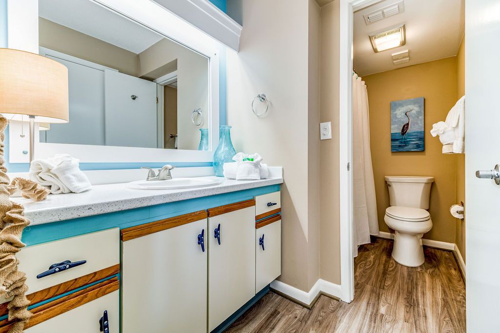 Photo of Bathroom in Orange Beach East