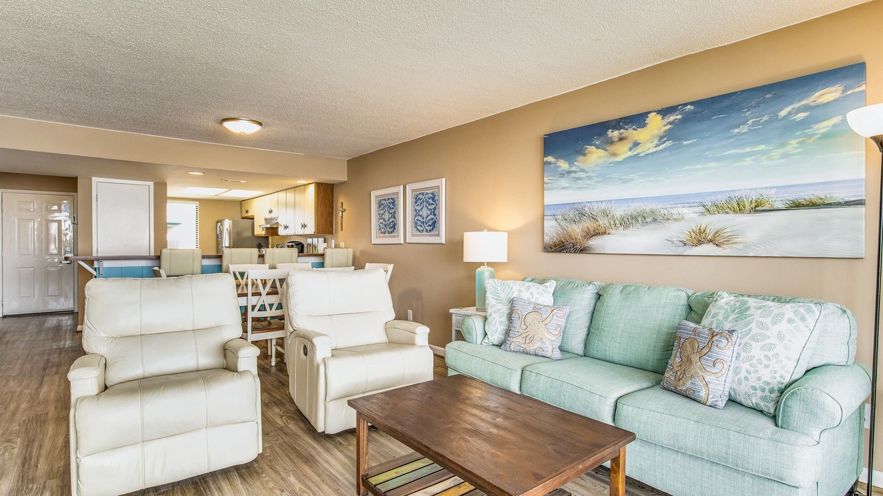 Photo of Livingroom in Orange Beach East