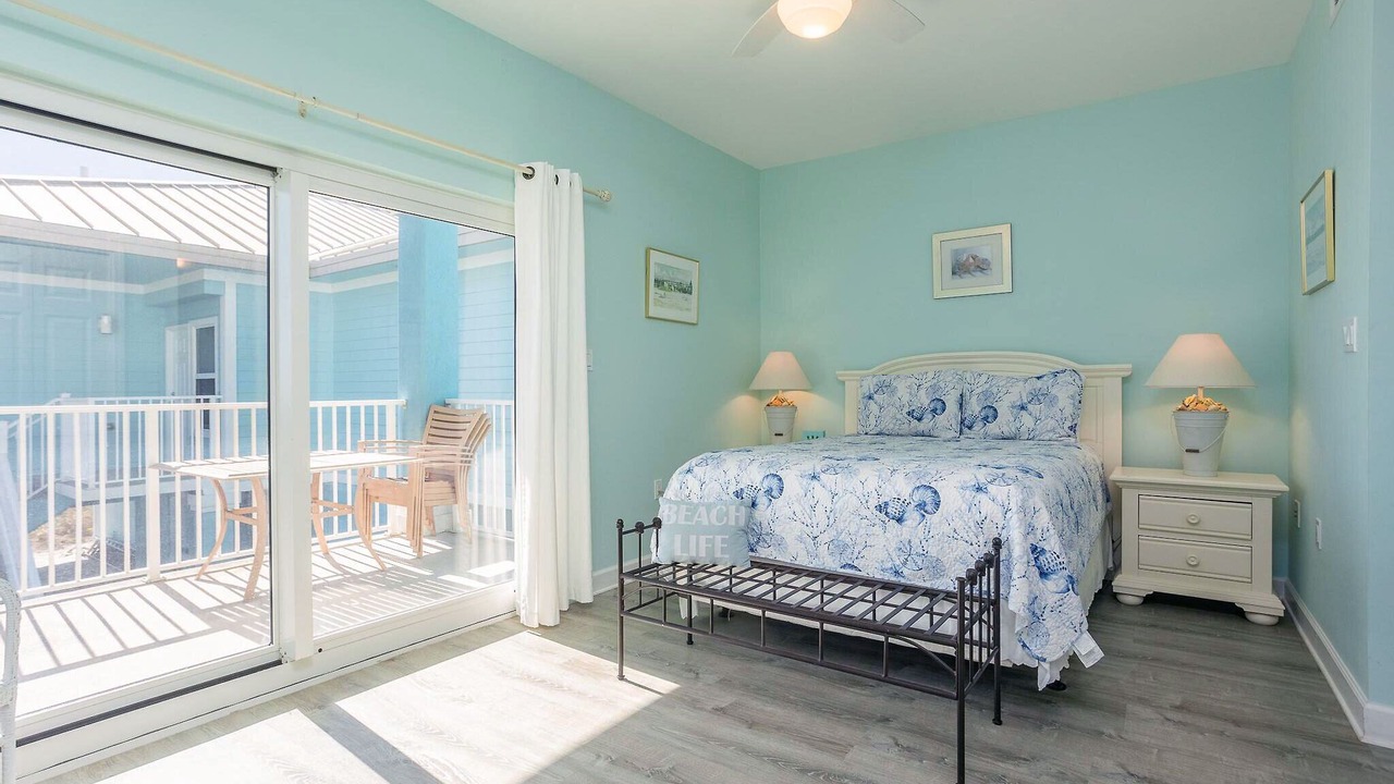 Photo of Bedroom in Pensacola Beach