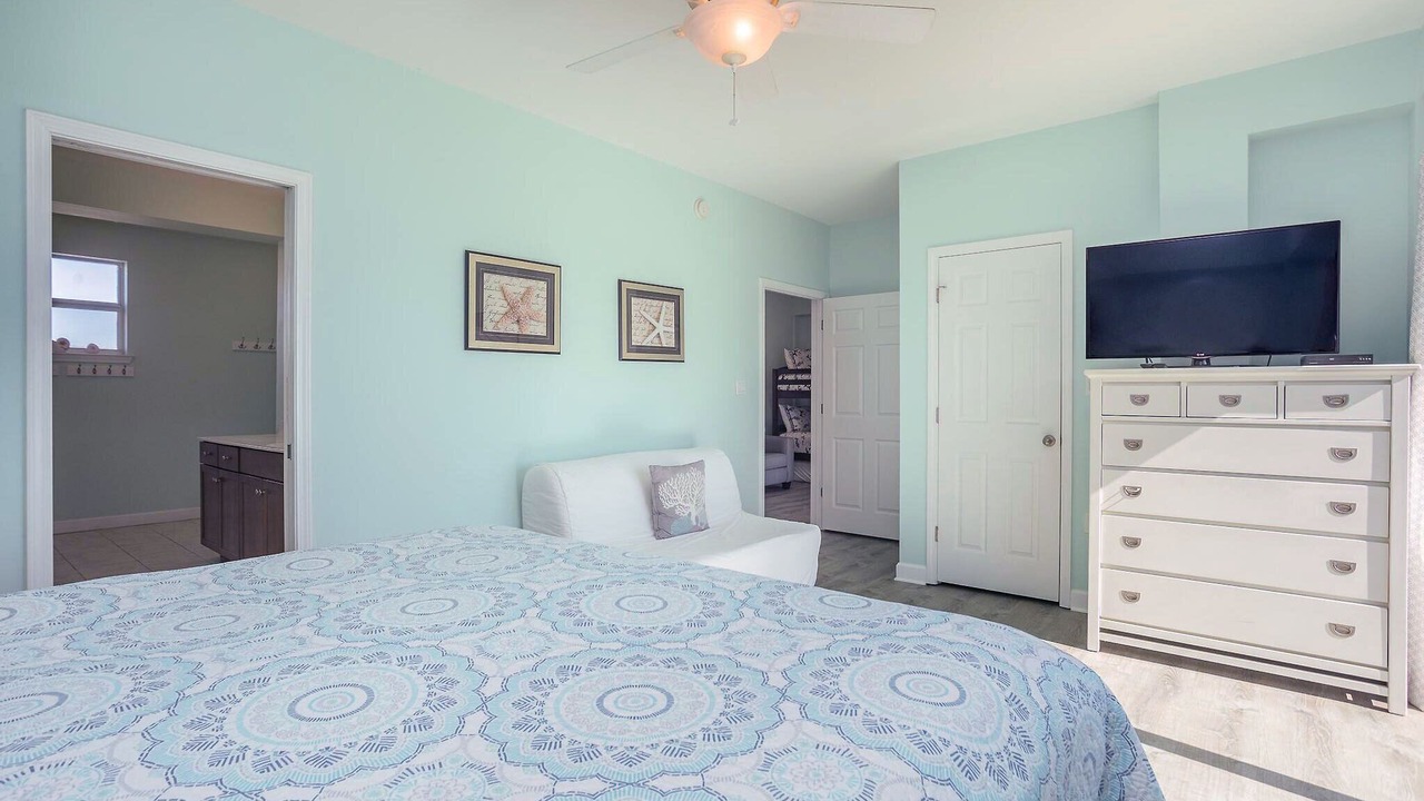 Photo of Bedroom in Pensacola Beach