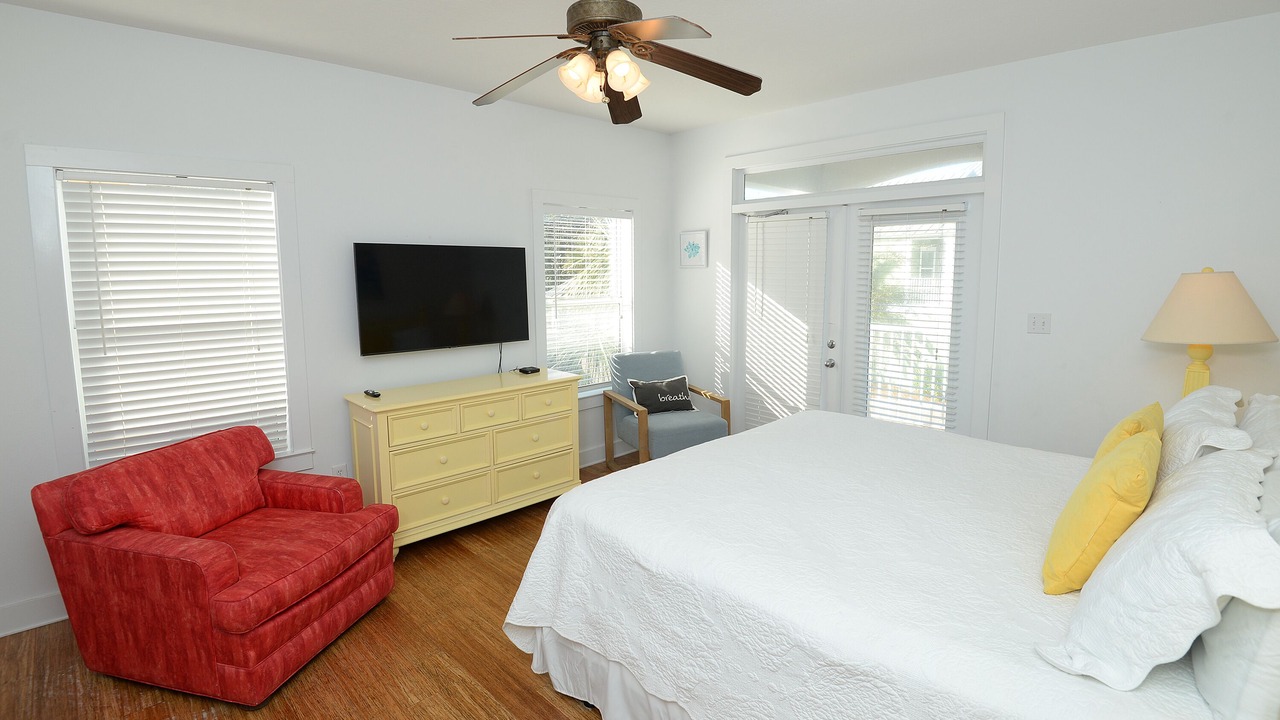 Photo of Bedroom in Miramar Beach