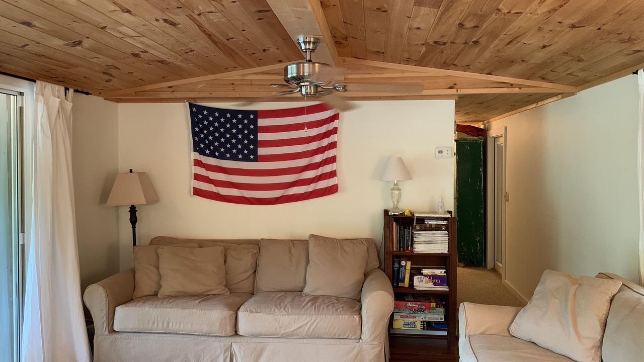 Photo of Livingroom in Crane Hill
