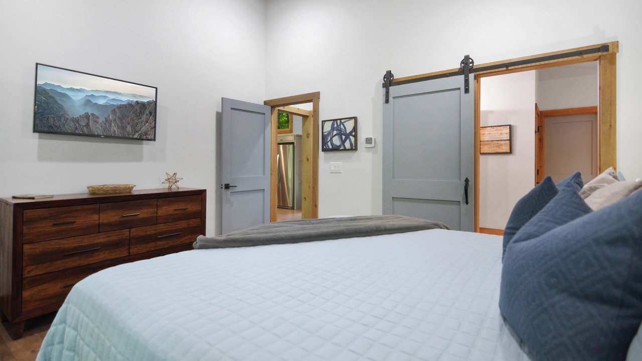 Photo of Bedroom in Ellijay