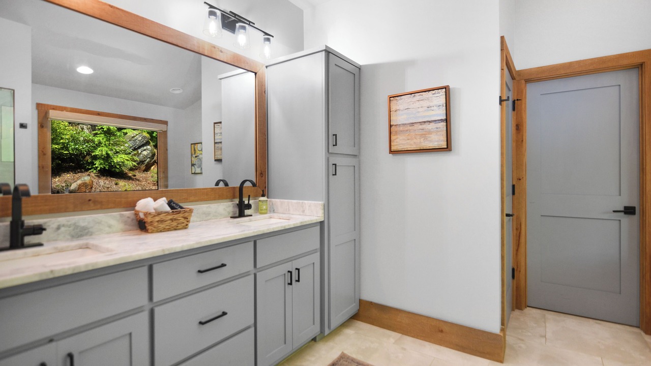 Photo of Bathroom in Ellijay