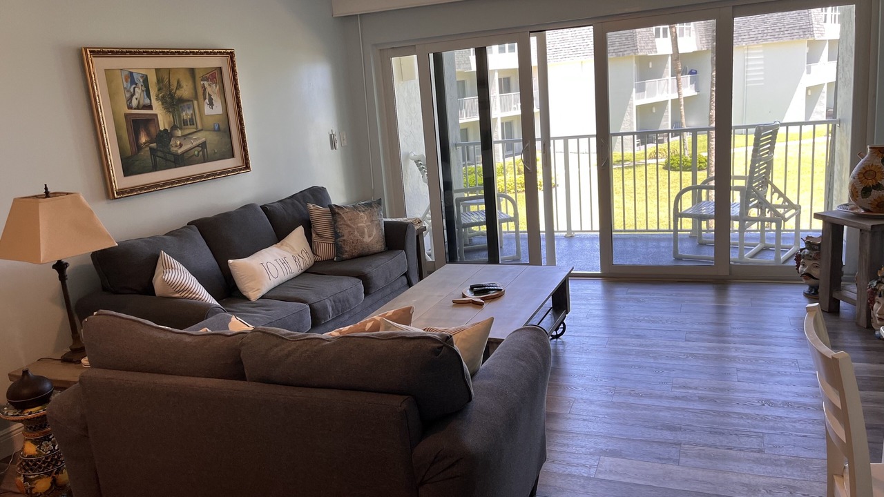 Photo of Livingroom in New Smyrna Beach