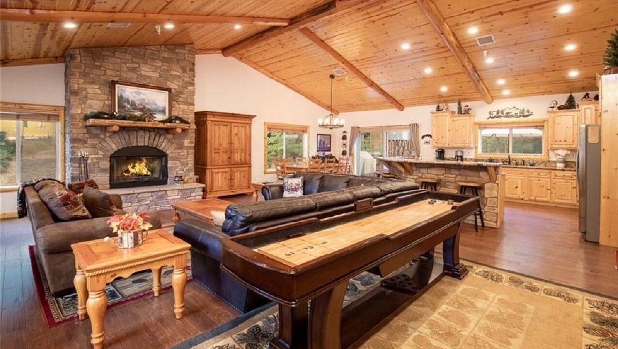 Photo of Livingroom in Fox Farm