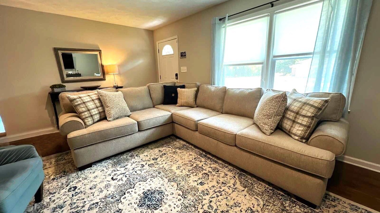 Photo of Livingroom in Addison Heights