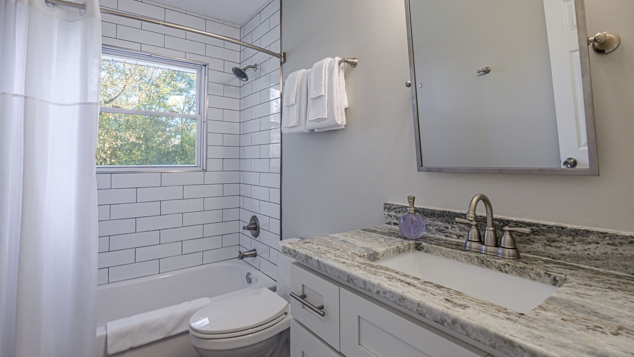 Photo of Bathroom in Addison Heights