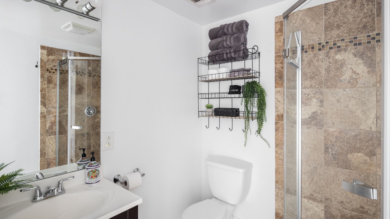Photo of Bathroom in Yamacraw Village