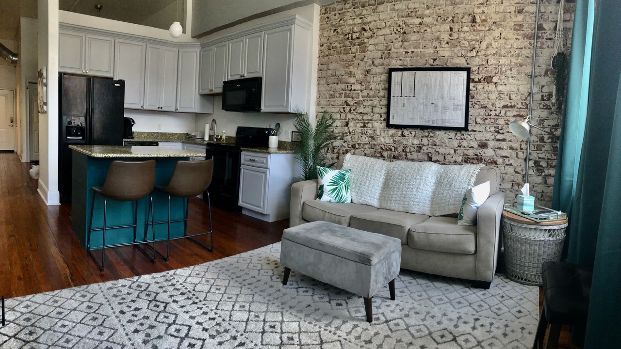 Photo of Livingroom in Yamacraw Village