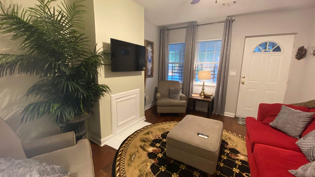 Photo of Livingroom in Macon