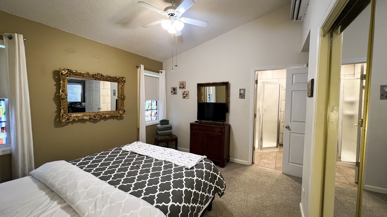Photo of Bedroom in Macon