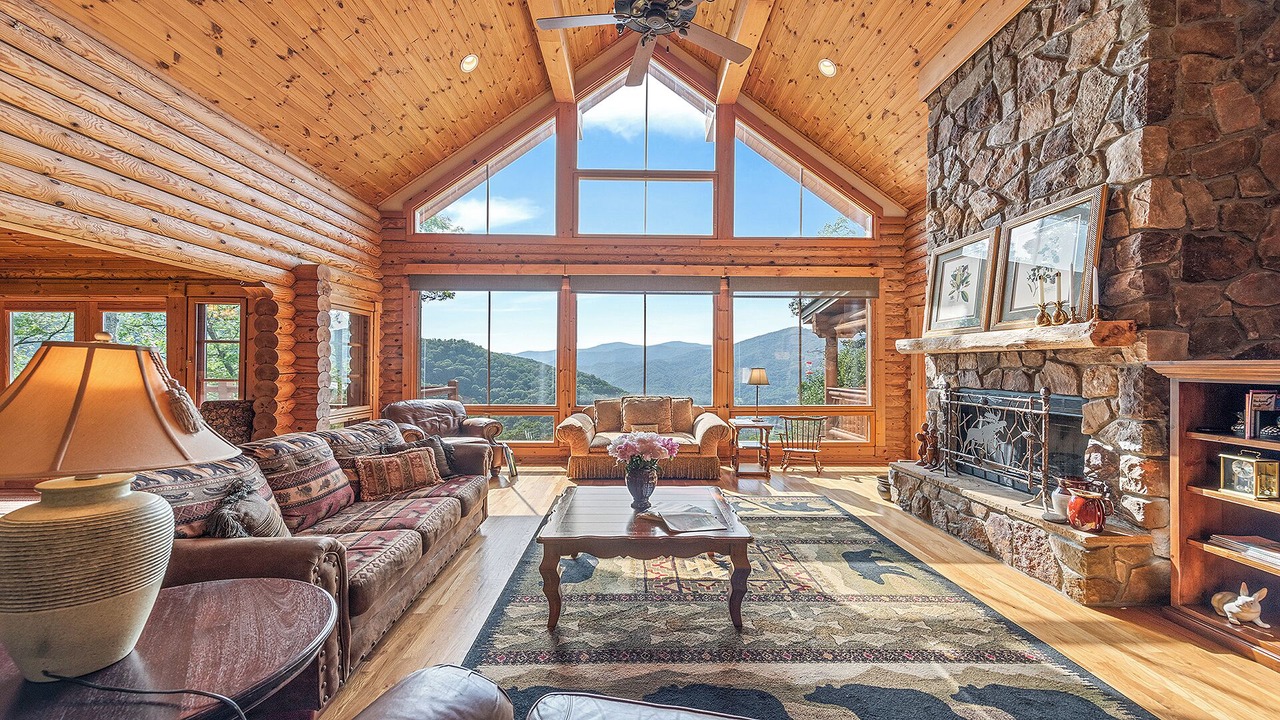 Photo of Livingroom in Waynesville