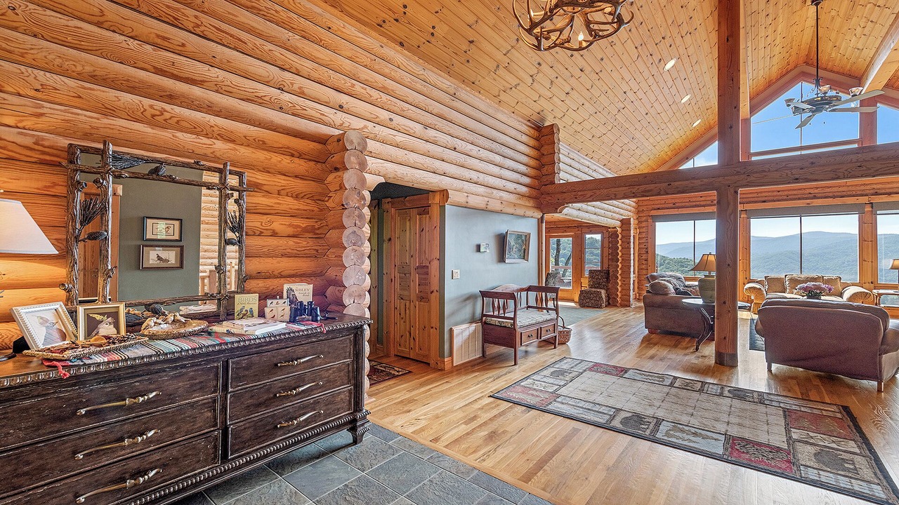 Photo of Livingroom in Waynesville