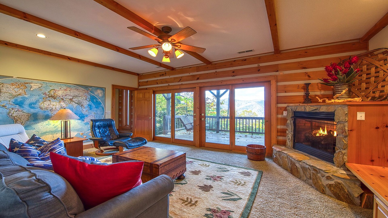 Photo of Livingroom in Waynesville