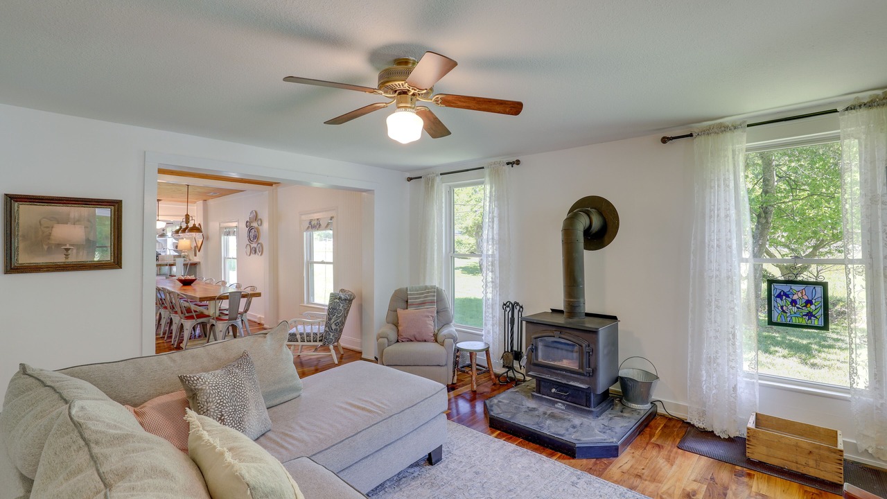 Photo of Livingroom in Marshall
