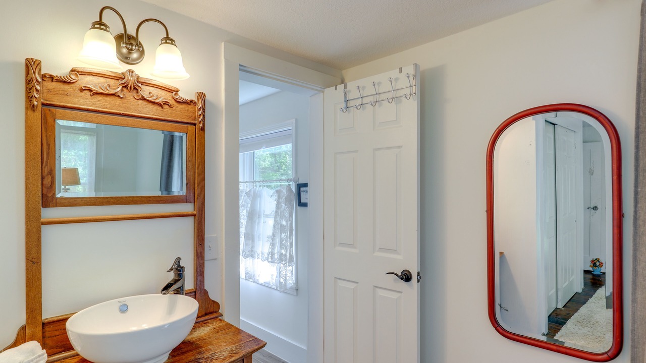 Photo of Bathroom in Marshall