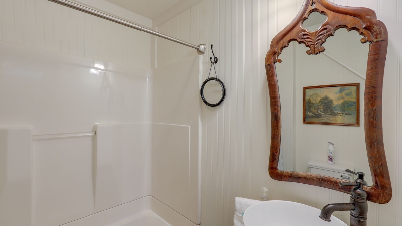 Photo of Bathroom in Marshall