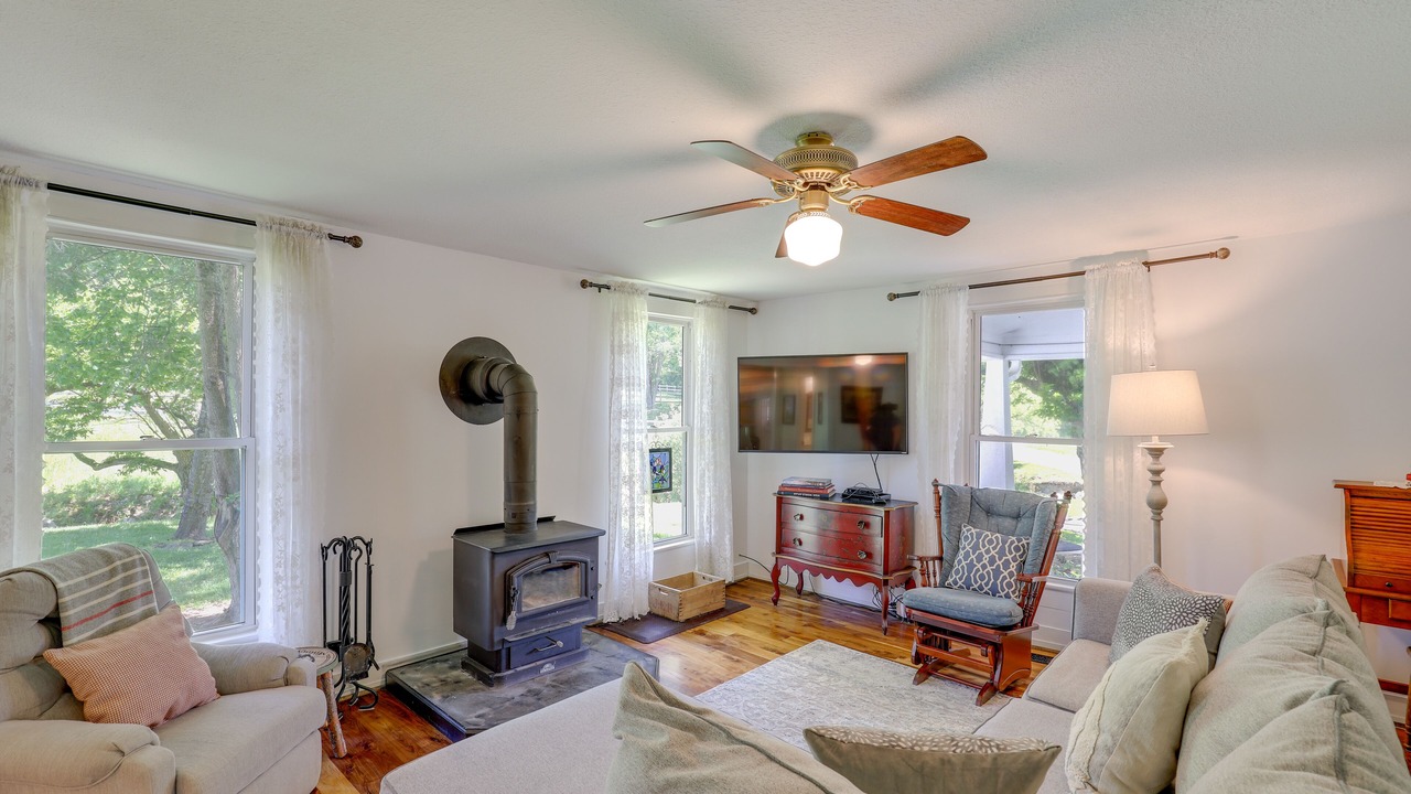 Photo of Livingroom in Marshall