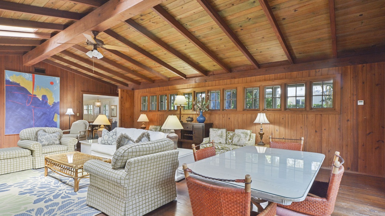 Photo of Livingroom in King City