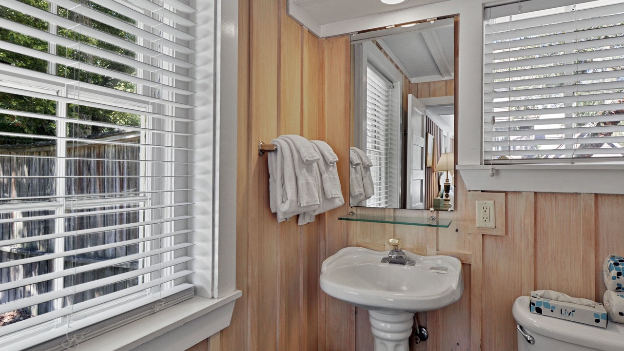 Photo of Bathroom in King City