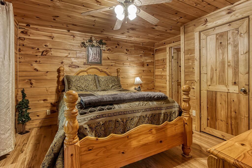 Photo of Bedroom in Sevierville