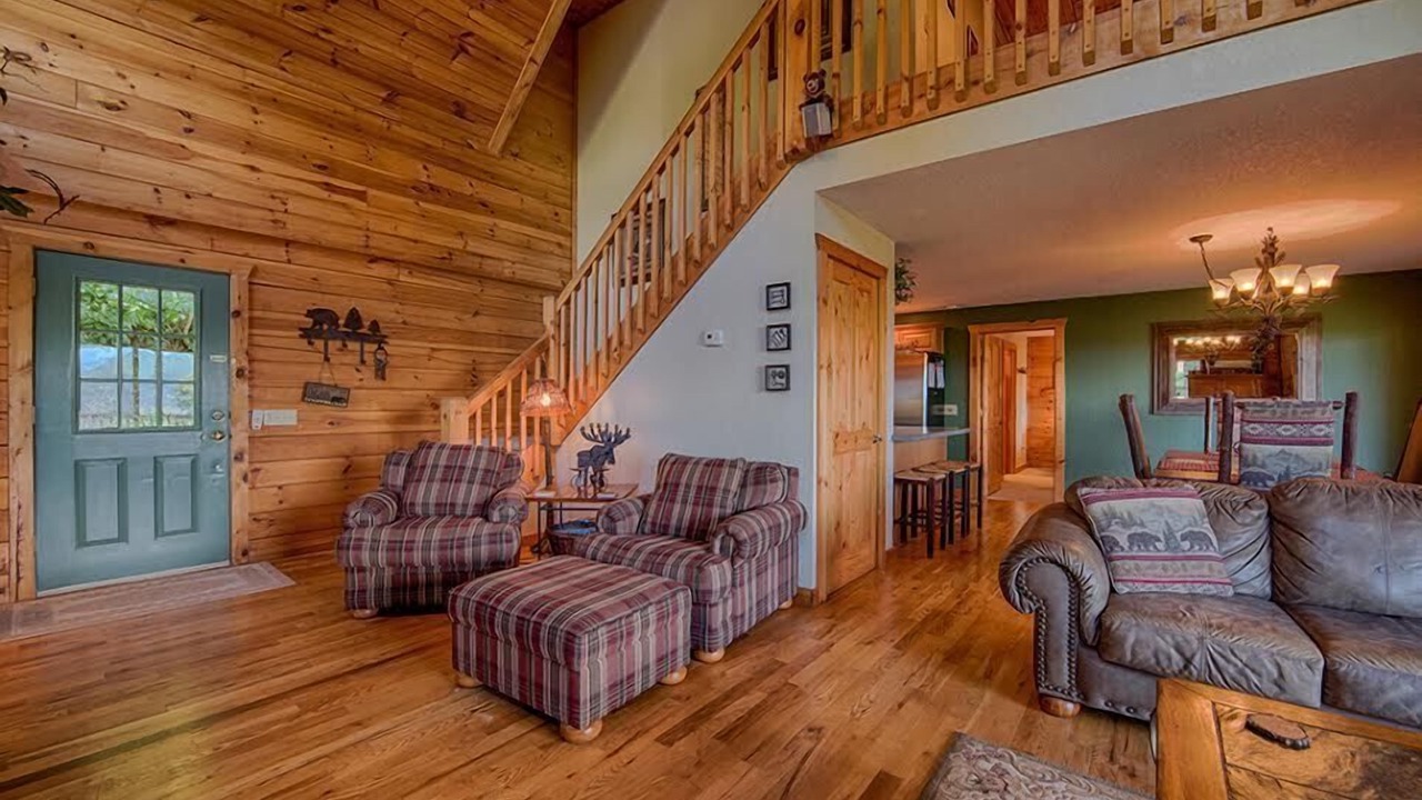 Photo of Livingroom in Waynesville