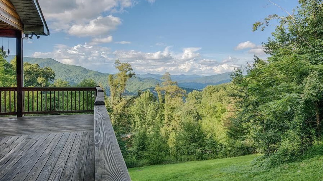 Photo of Patio Balcony in Waynesville