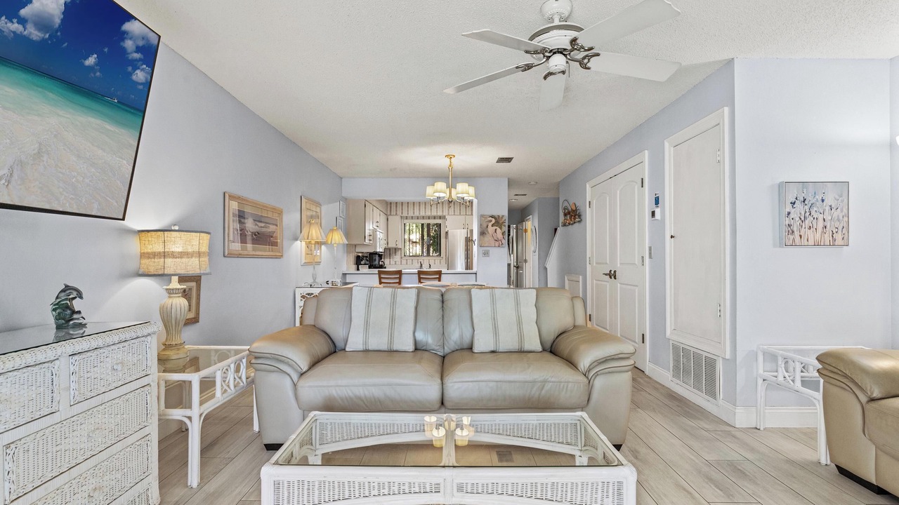 Photo of Livingroom in West Panama City Beach