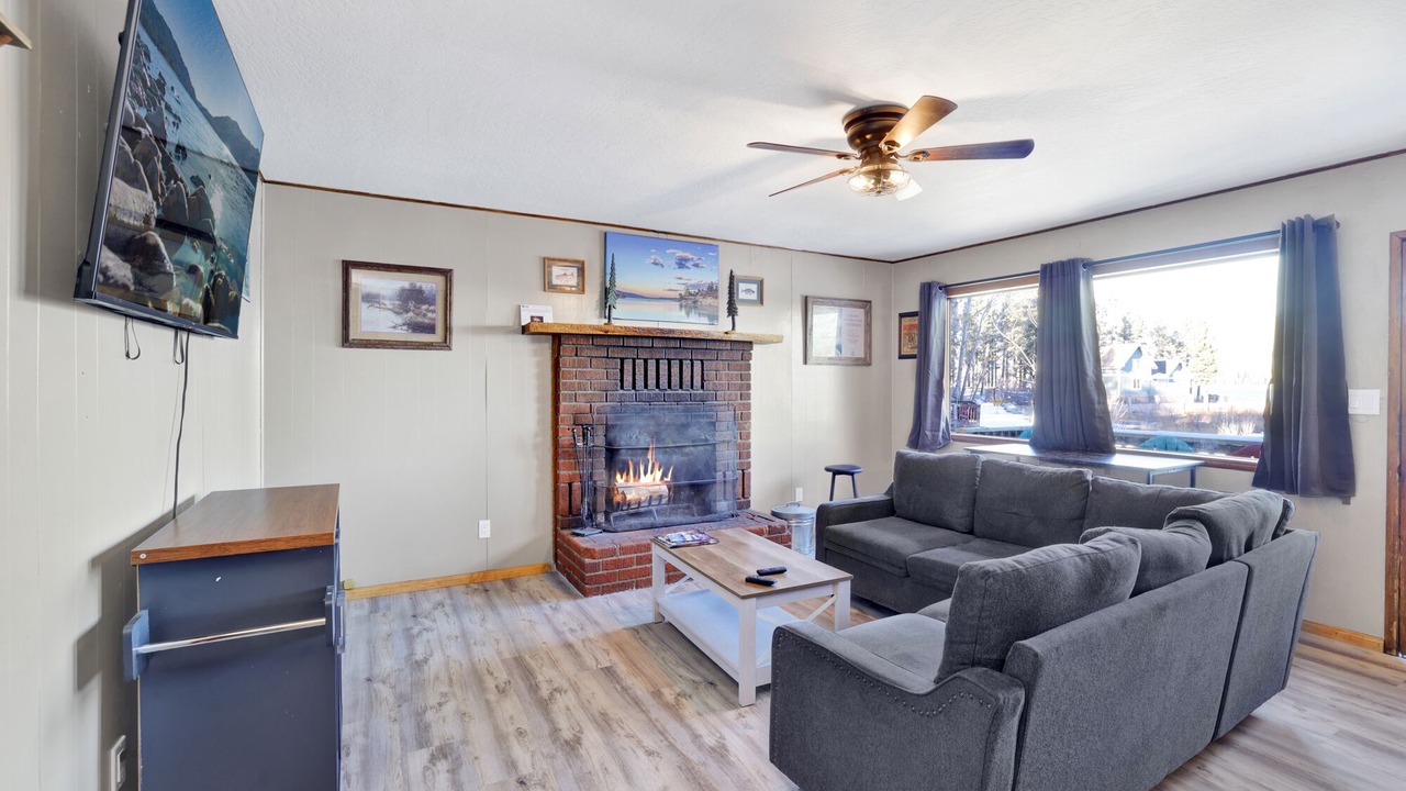 Photo of Livingroom in Big Bear Lake