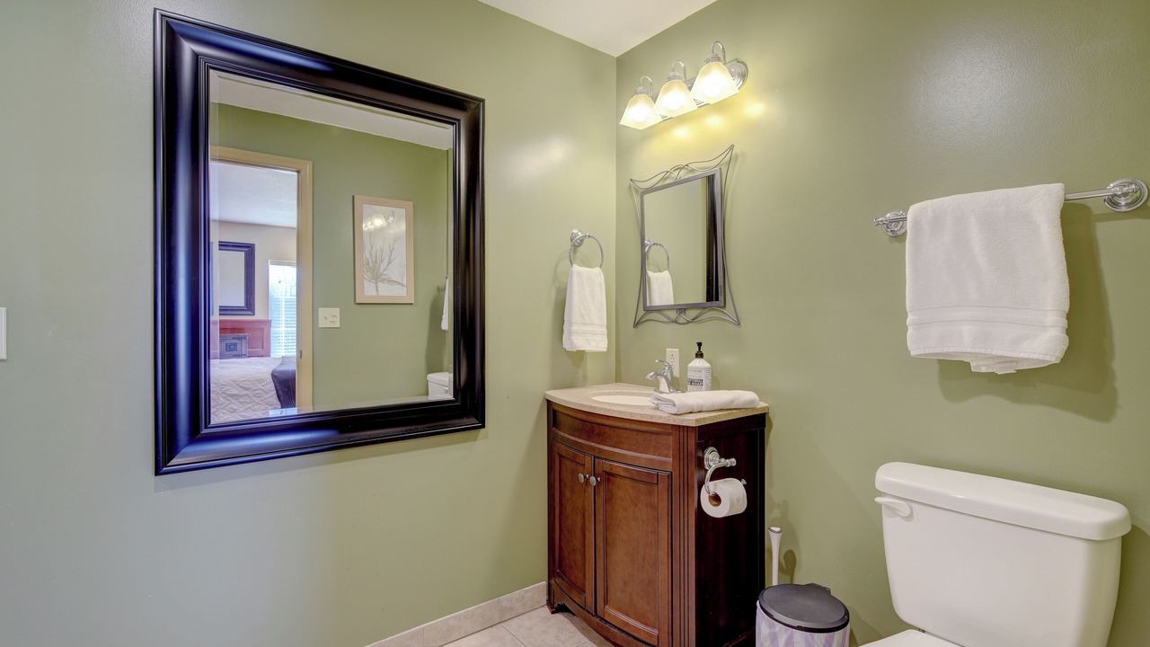 Photo of Bathroom in New Market